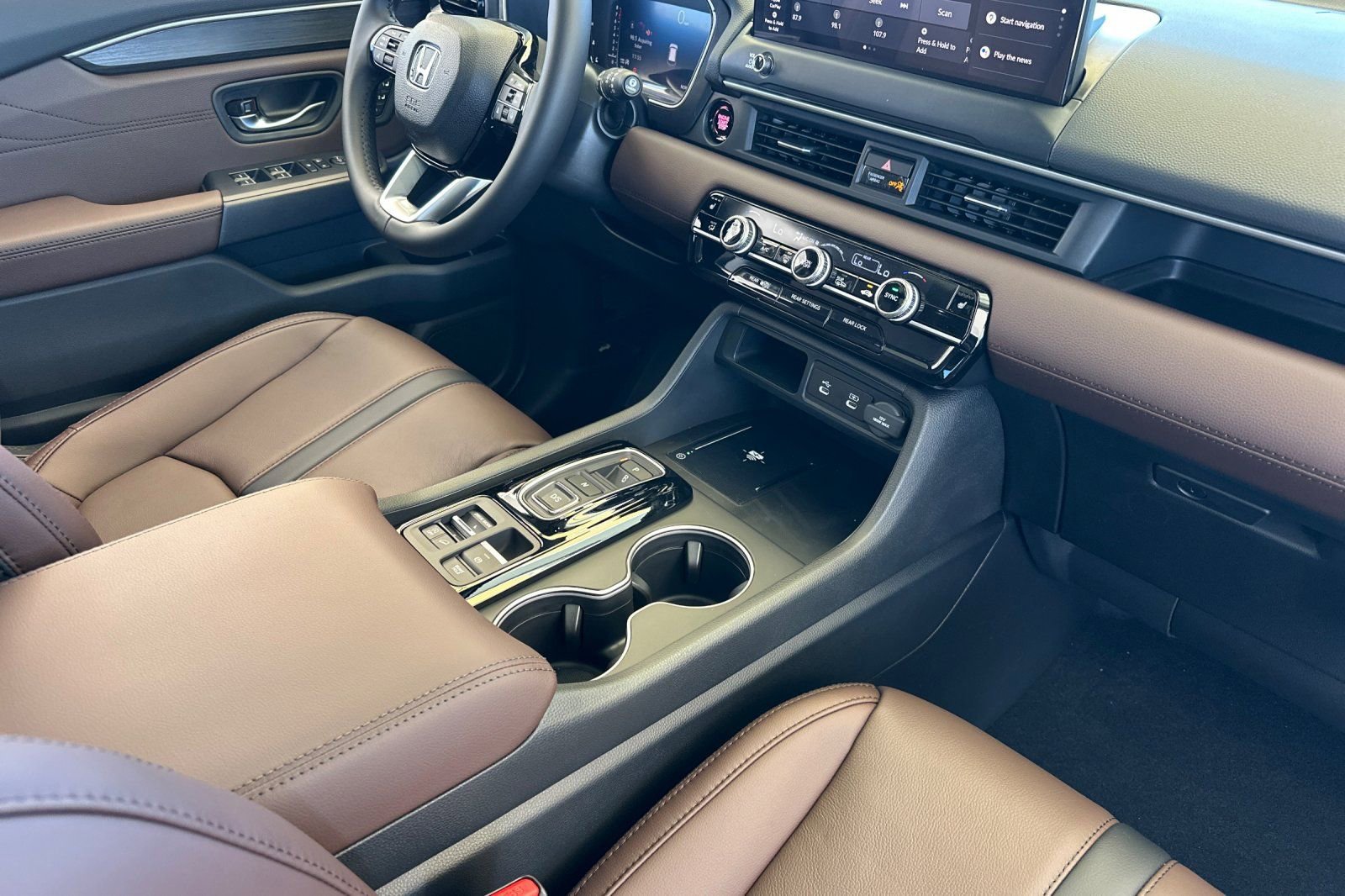 New 2026 Honda Pilot Touring image 18