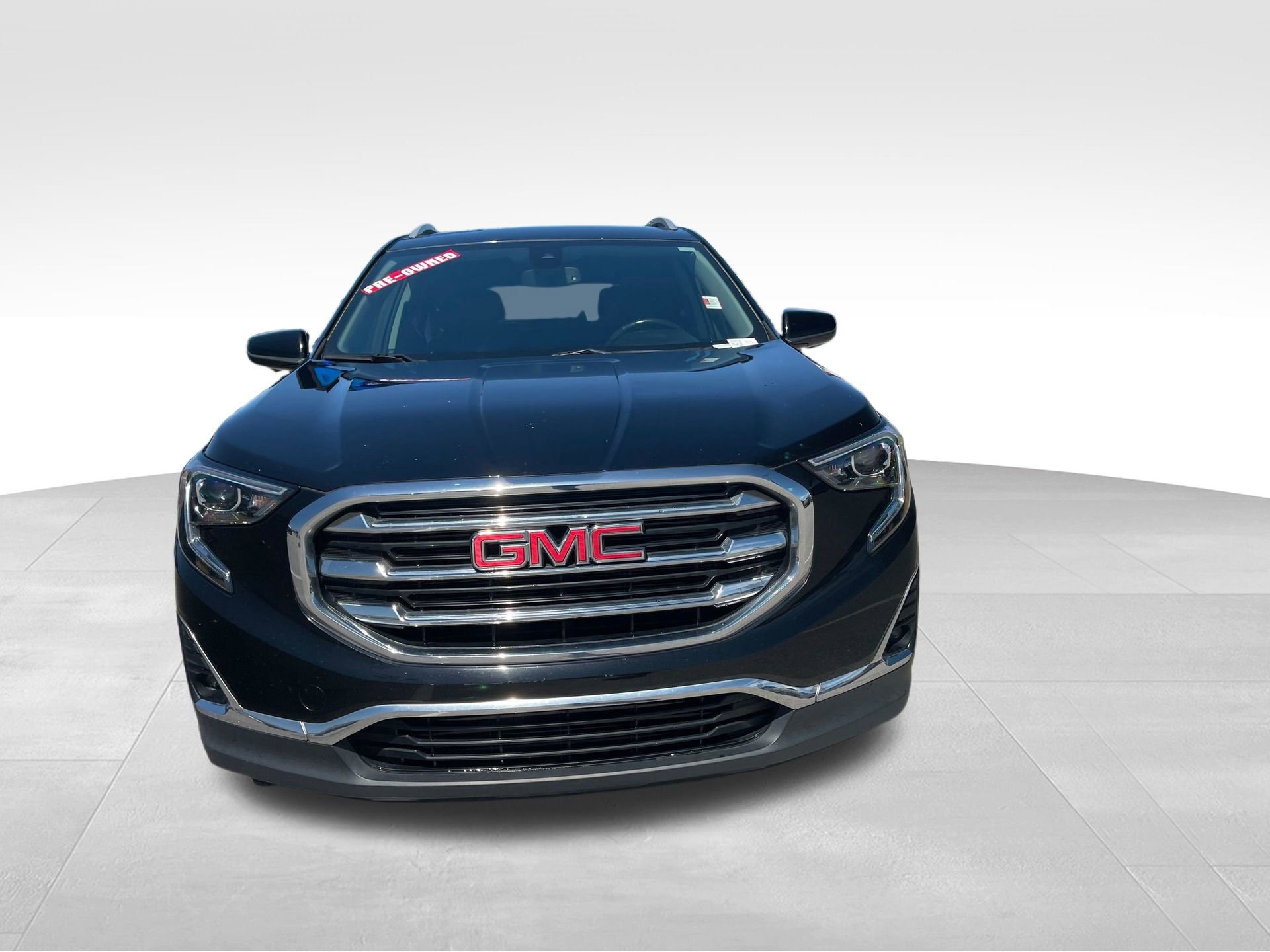 Used 2020 GMC Terrain SLT image 2