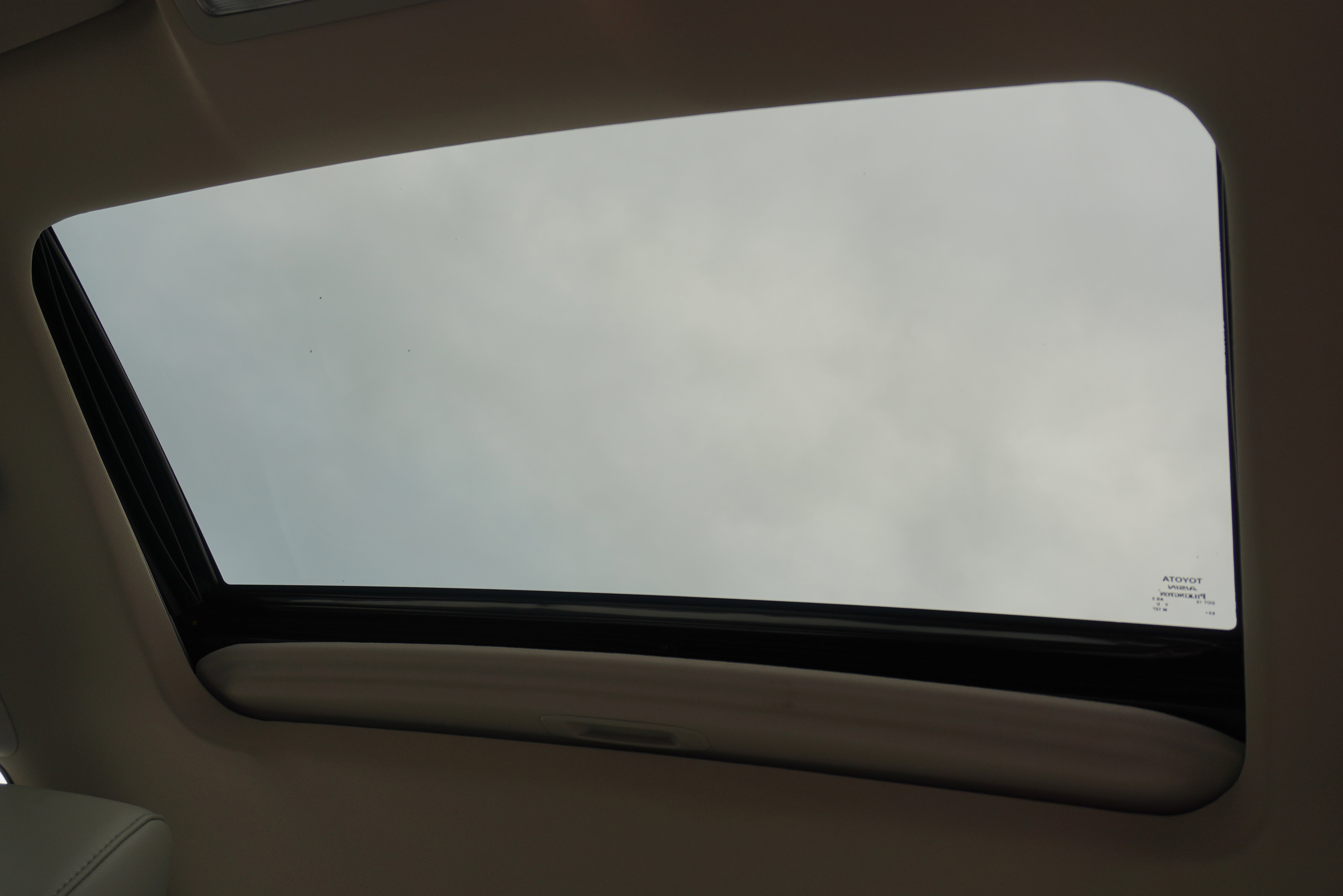 Used 2017 Toyota Avalon XLE image 18