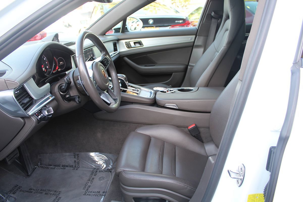 Used 2018 Porsche Panamera 4 image 17