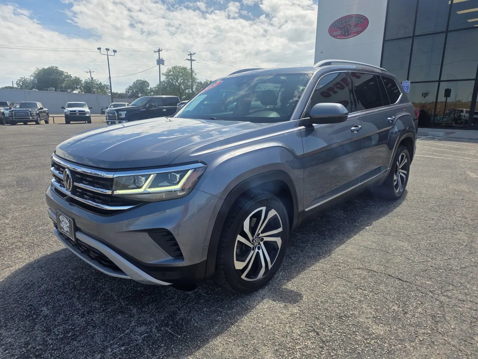 Used 2021 Volkswagen Atlas SEL Premium AWD/4WD image 3
