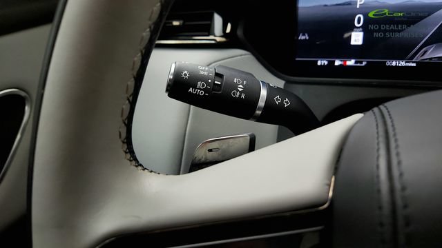 Used 2025 Land Rover Range Rover Velar Dynamic SE AWD/4WD image 59