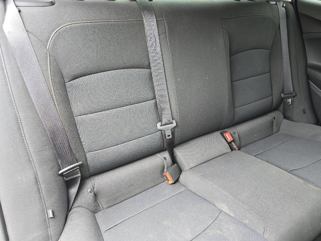 Used 2018 Chevrolet Cruze LS FWD image 14