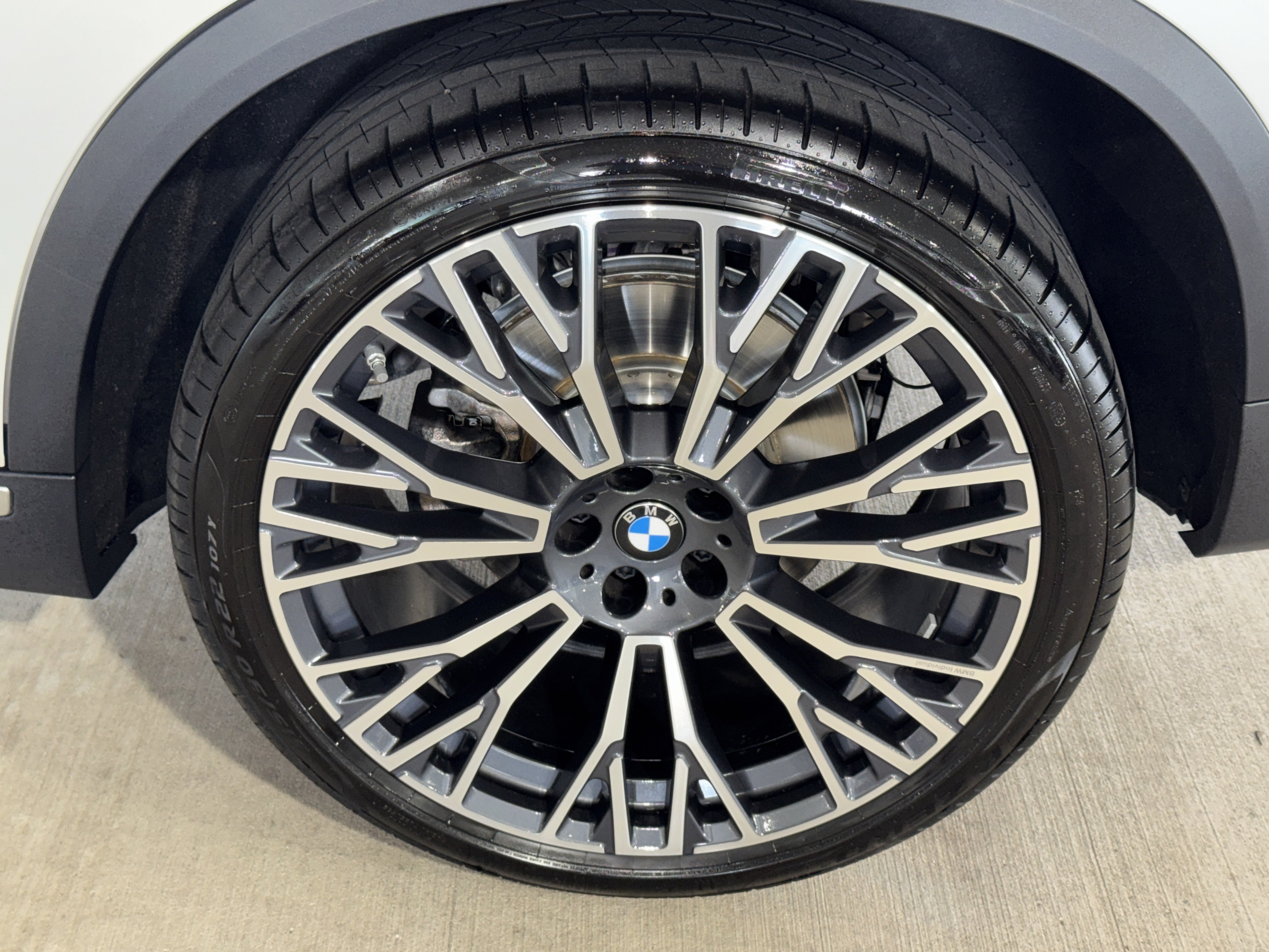 Used 2026 BMW X5 xDrive40i w/ Climate Comfort Package AWD/4WD image 36