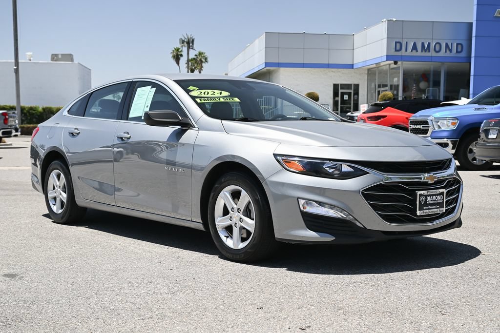 Used 2024 Chevrolet Malibu LT FWD image 1