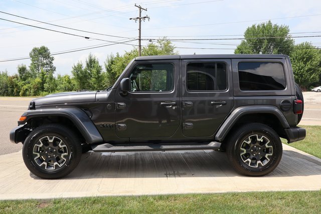 New 2025 Jeep Wrangler Sahara image 31