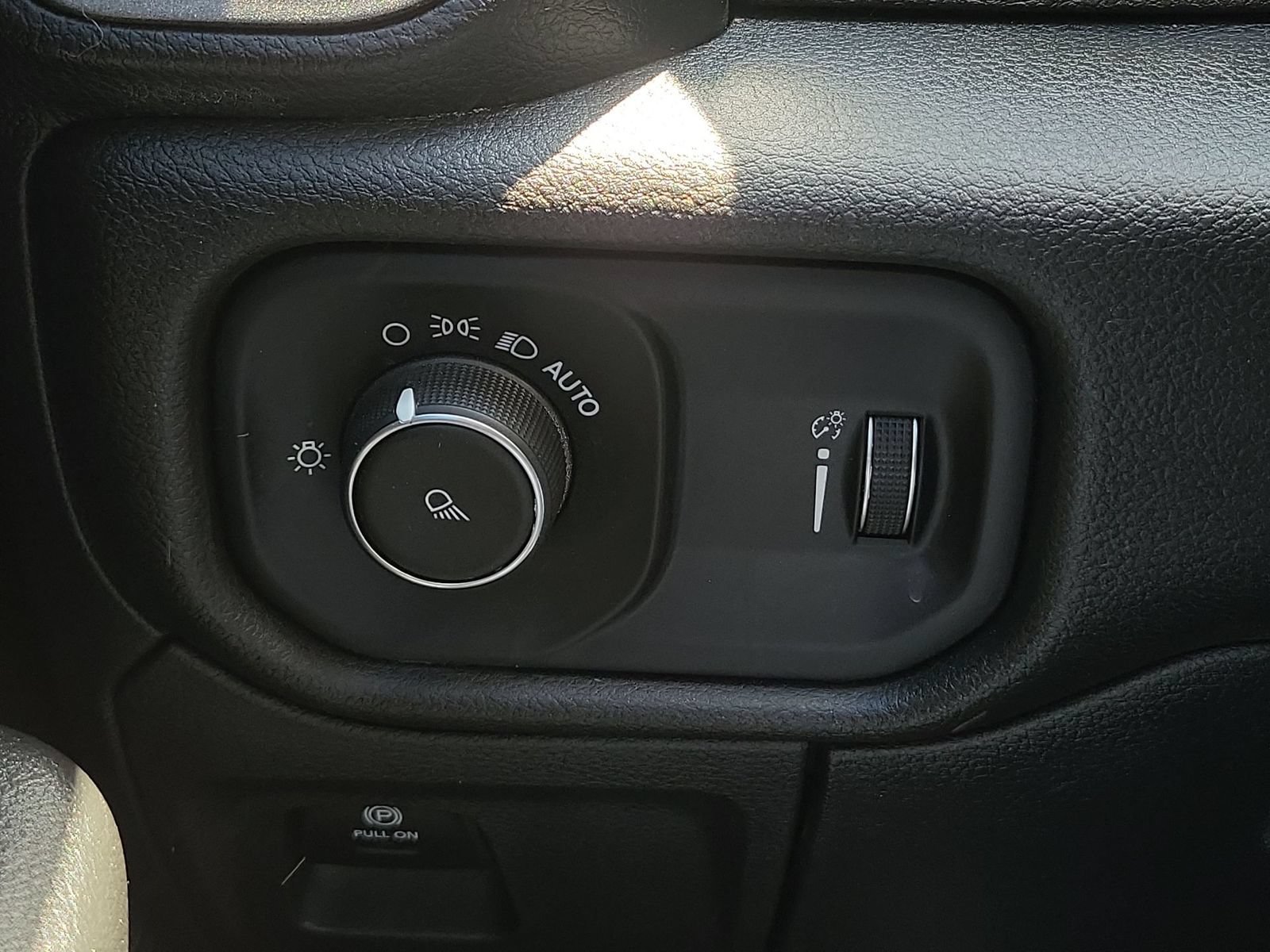 Used 2024 RAM 1500 Tradesman AWD/4WD image 17