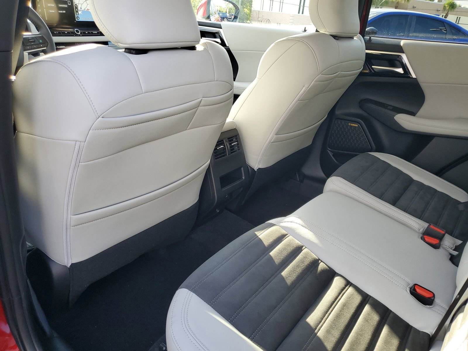 New 2025 Mitsubishi Outlander SE FWD image 22