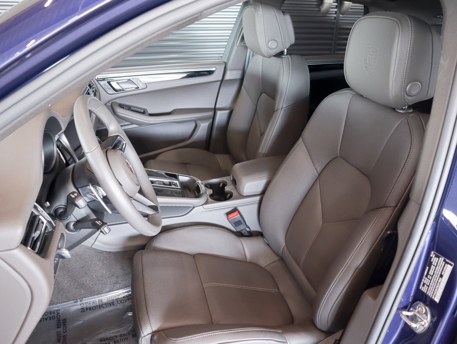 Used 2025 Porsche Macan image 5