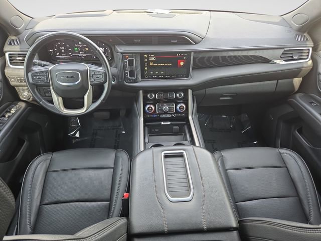 Used 2022 GMC Yukon XL Denali w/ Max Trailering Package AWD/4WD image 9