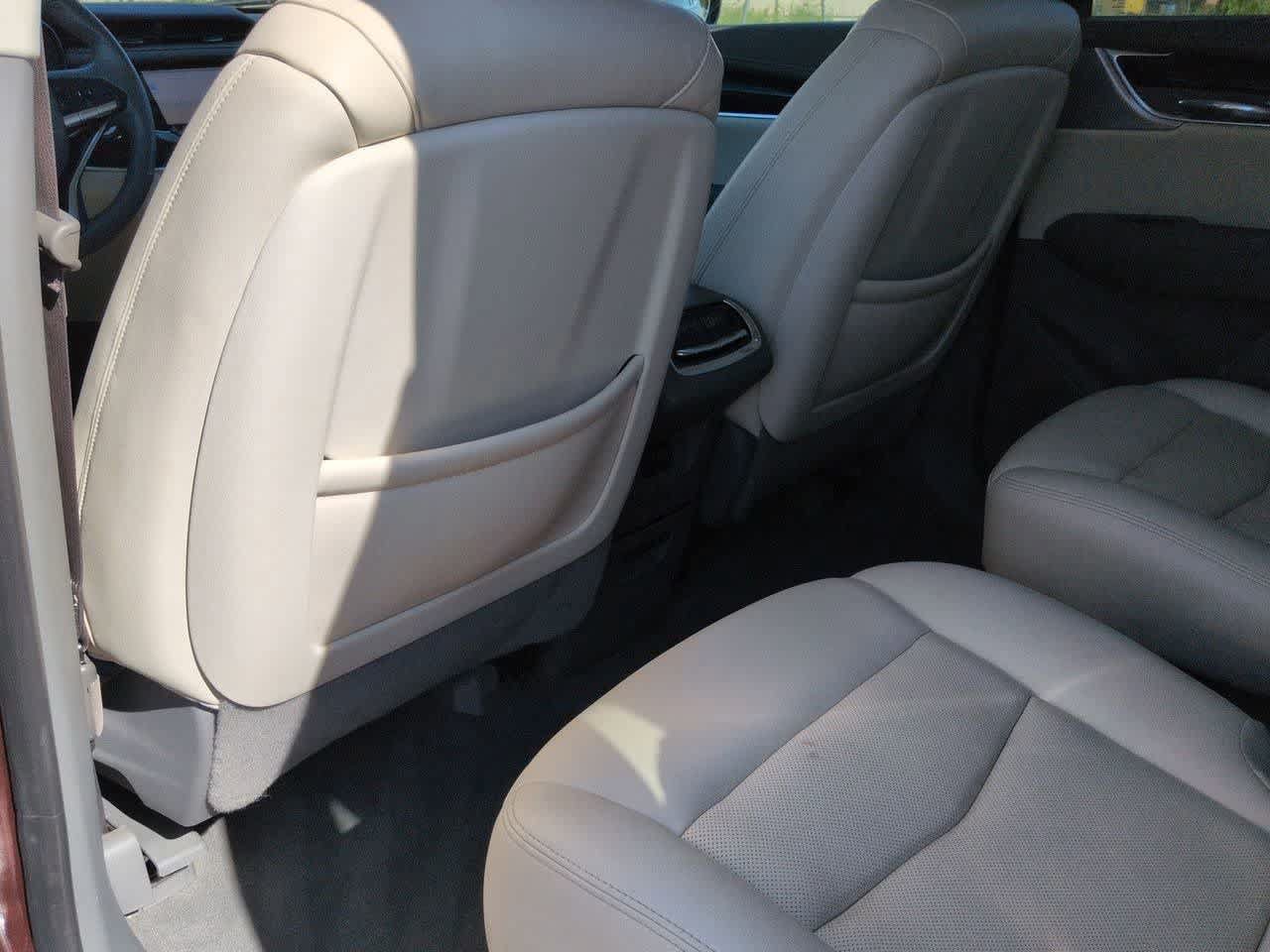 Used 2023 Cadillac XT6 Premium Luxury AWD/4WD image 17
