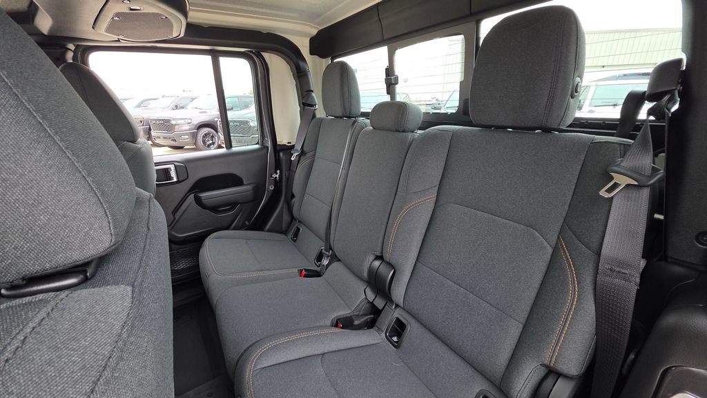 New 2026 Jeep Gladiator Sport AWD/4WD image 16