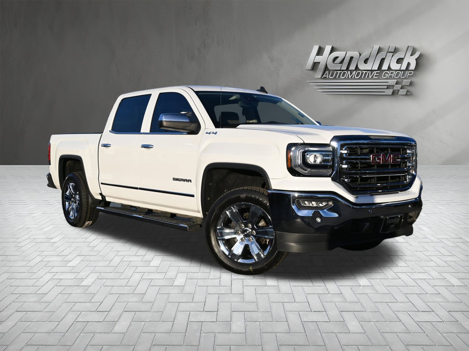 Used 2018 GMC Sierra 1500 SLT image 2