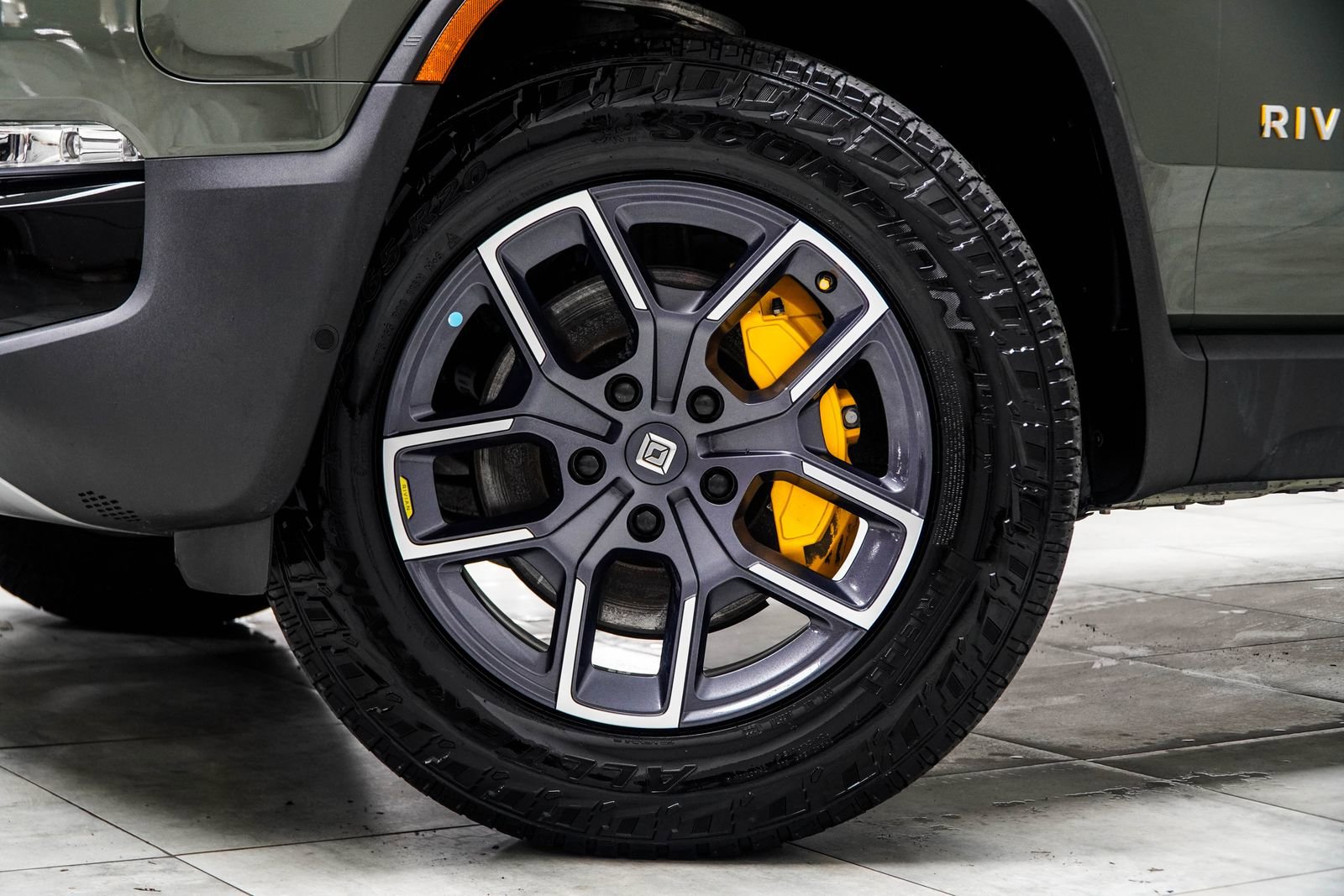 Used 2022 Rivian R1T Launch Edition image 6