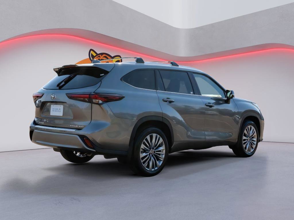 Certified 2026 Toyota Highlander Platinum image 5