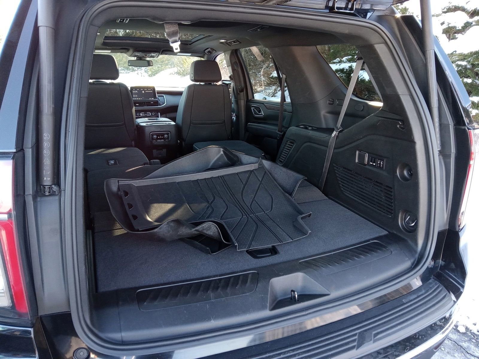 Used 2021 Chevrolet Tahoe LT w/ LT Signature Package image 26