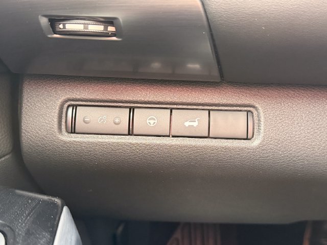 Certified 2026 Nissan Pathfinder SL FWD image 21