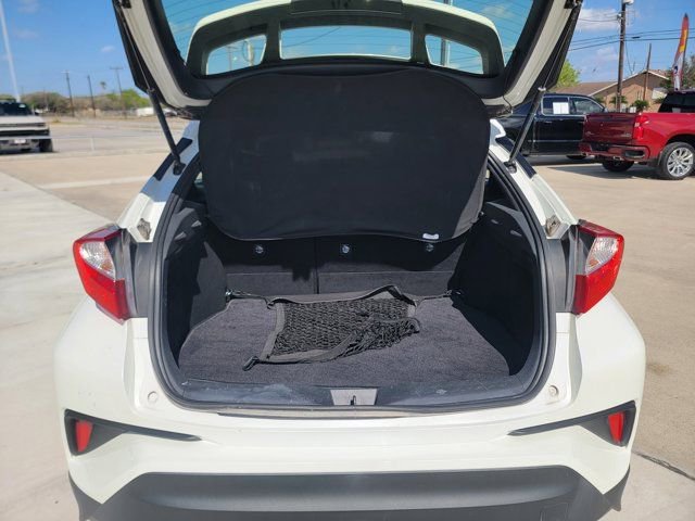 Used 2021 Toyota C-HR LE FWD image 29