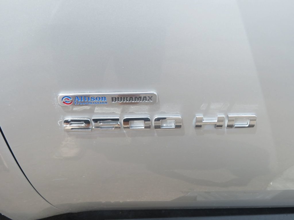 Used 2010 GMC Sierra 2500 SLT w/ SLT Convenience Package AWD/4WD image 13