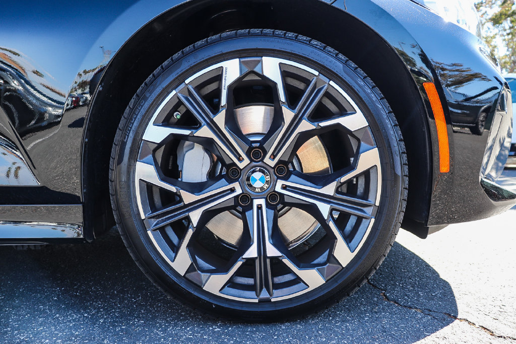 Used 2026 BMW 330i xDrive Sedan w/ Convenience Package AWD/4WD image 9