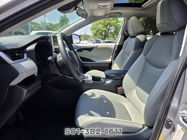 Used 2025 Toyota RAV4 XLE Premium FWD image 9