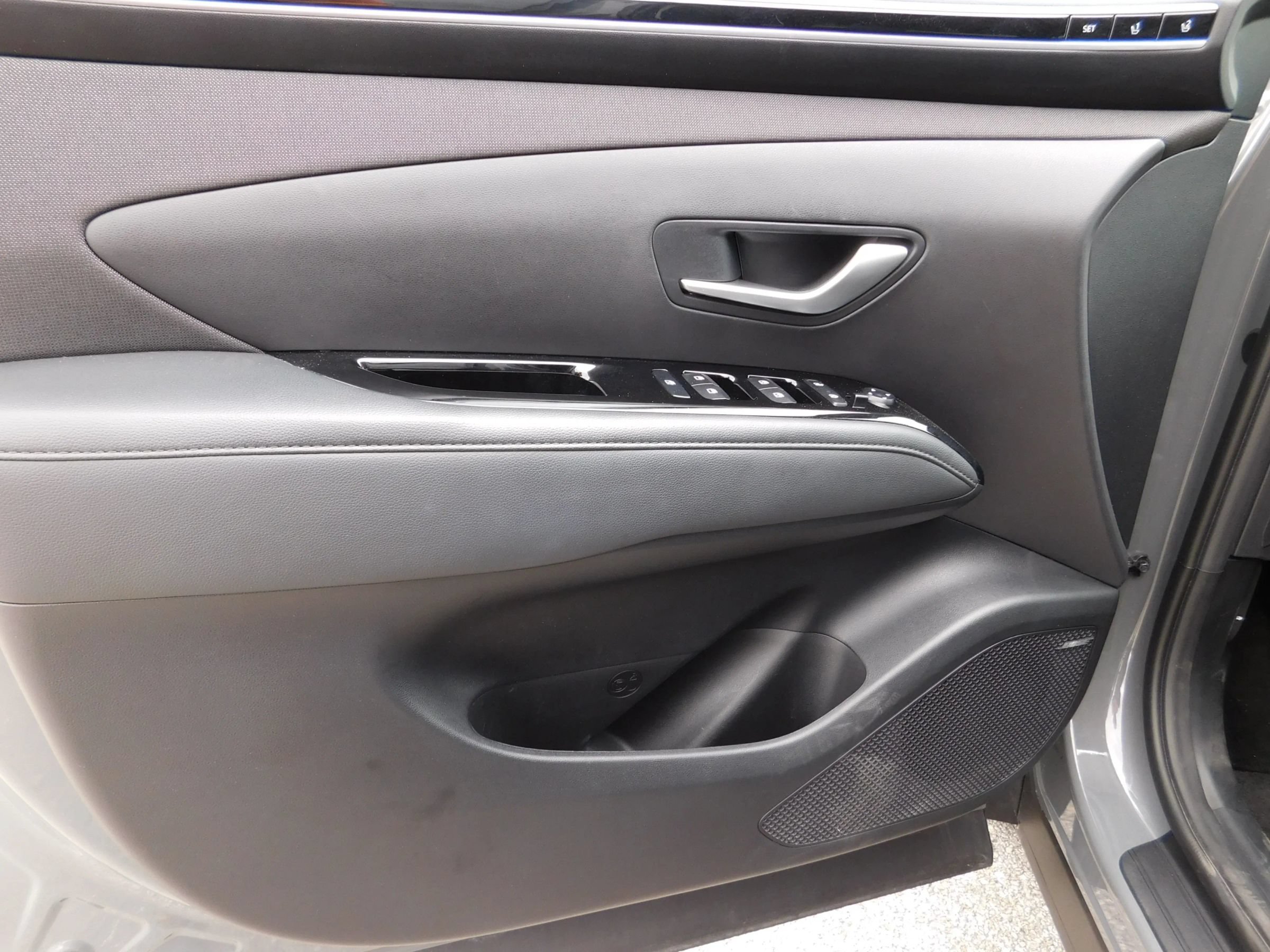 Used 2024 Hyundai Tucson Limited AWD/4WD image 15