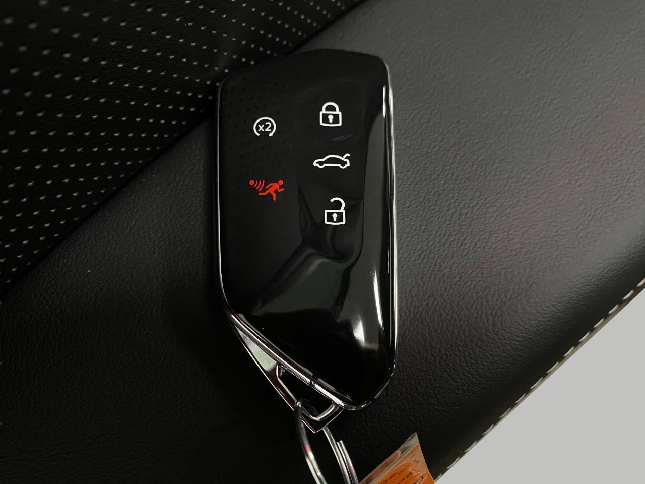 New 2026 Volkswagen Atlas Cross Sport SEL R-Line image 34