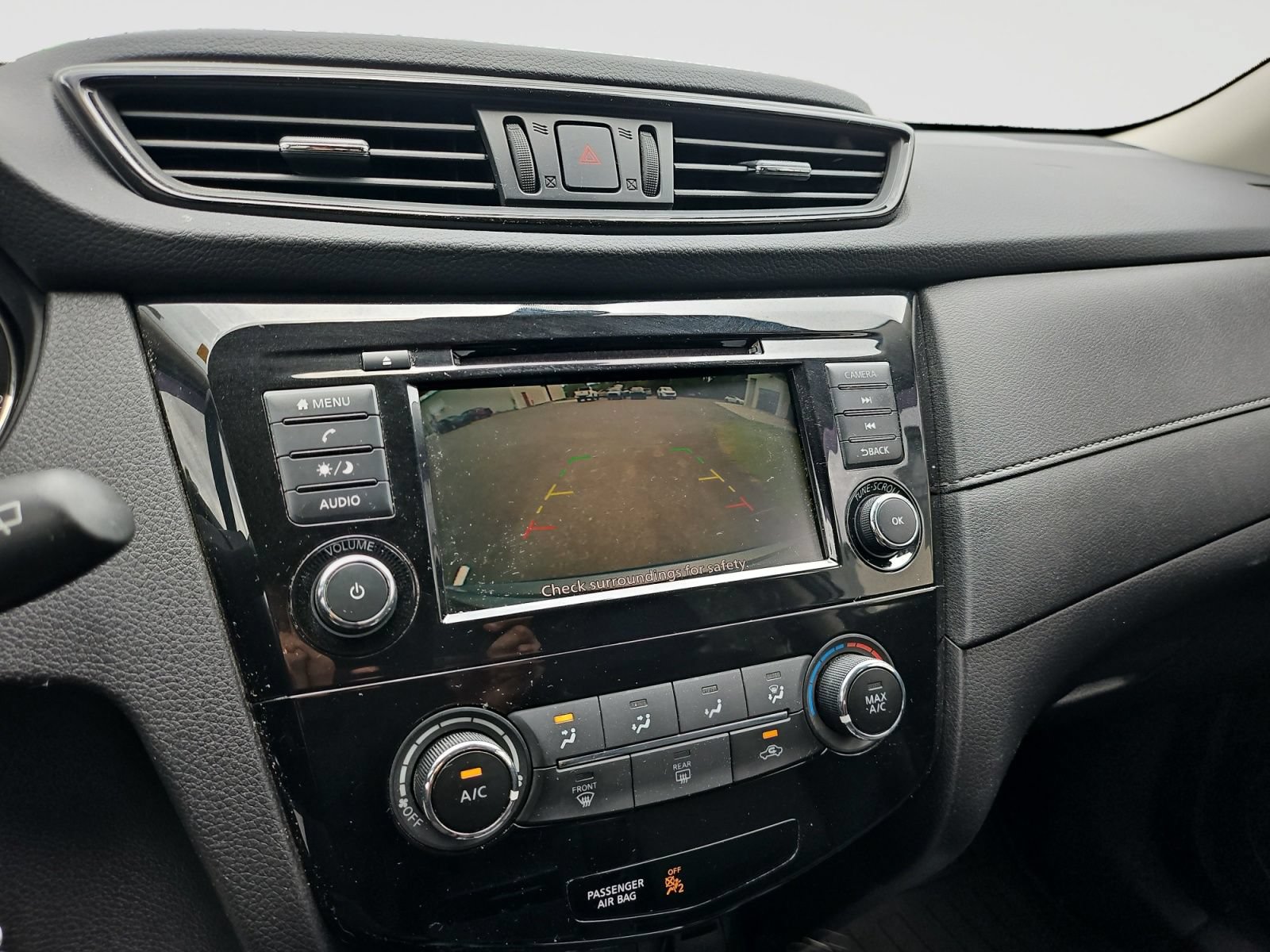 Used 2020 Nissan Rogue S FWD image 27