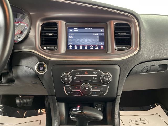 Used 2022 Dodge Charger SXT w/ Blacktop Package image 25