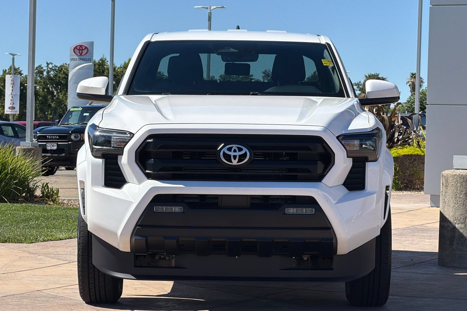 Certified 2024 Toyota Tacoma SR5 AWD/4WD image 11