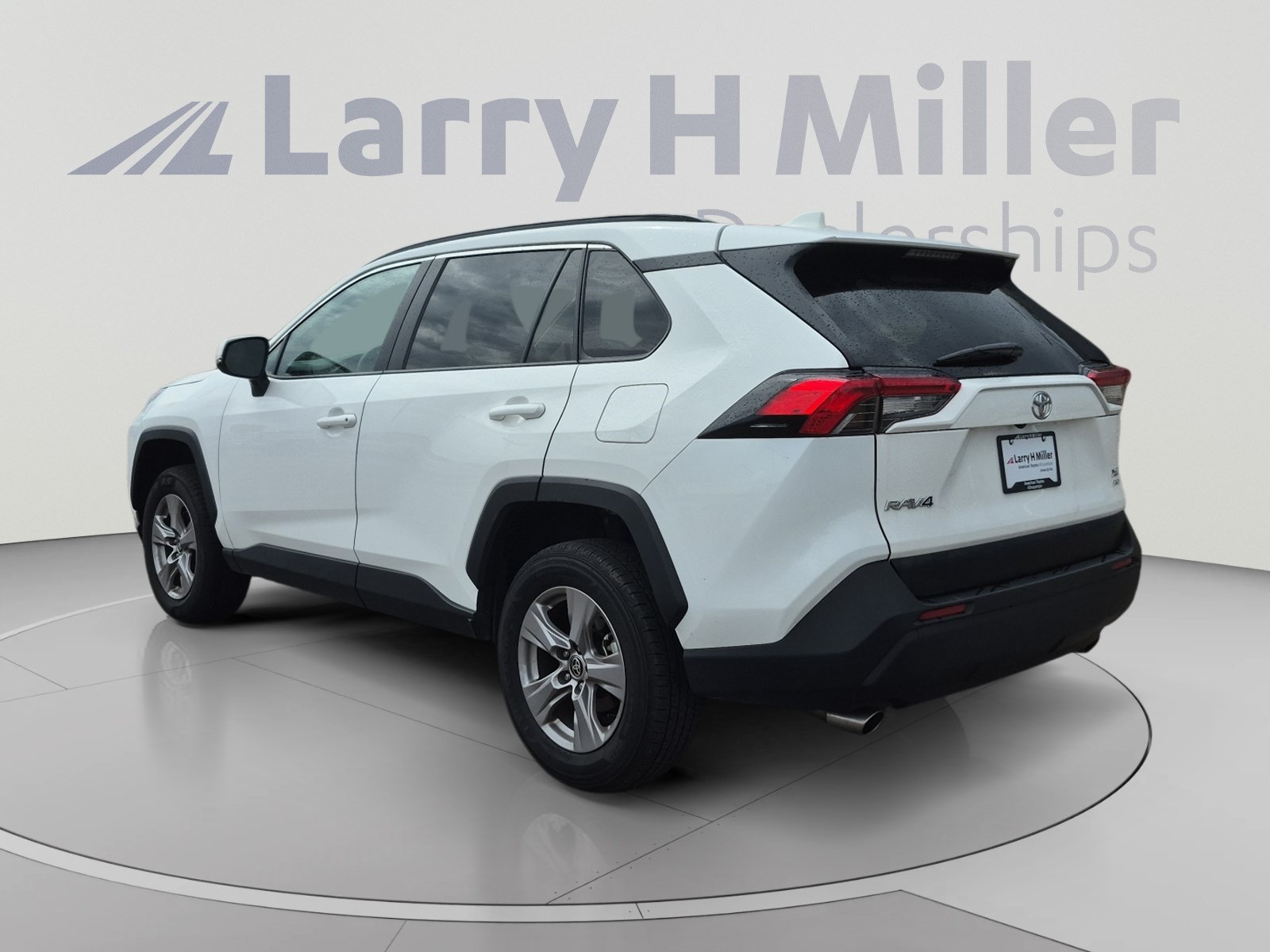 Certified 2025 Toyota RAV4 XLE AWD/4WD image 3