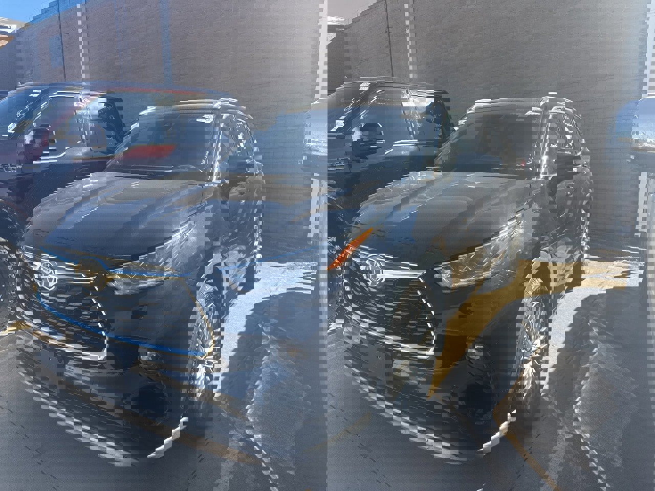 Used 2020 Toyota Highlander Platinum image 1