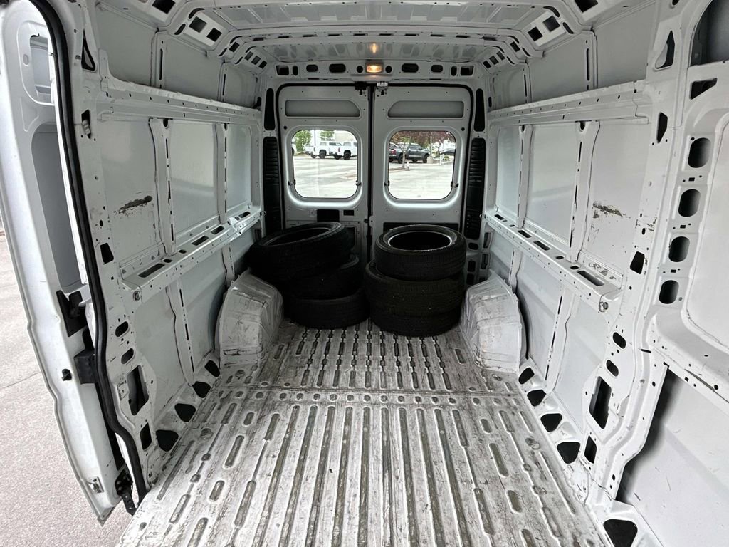 Used 2014 RAM ProMaster 2500 w/ Interior Convenience Group FWD image 17