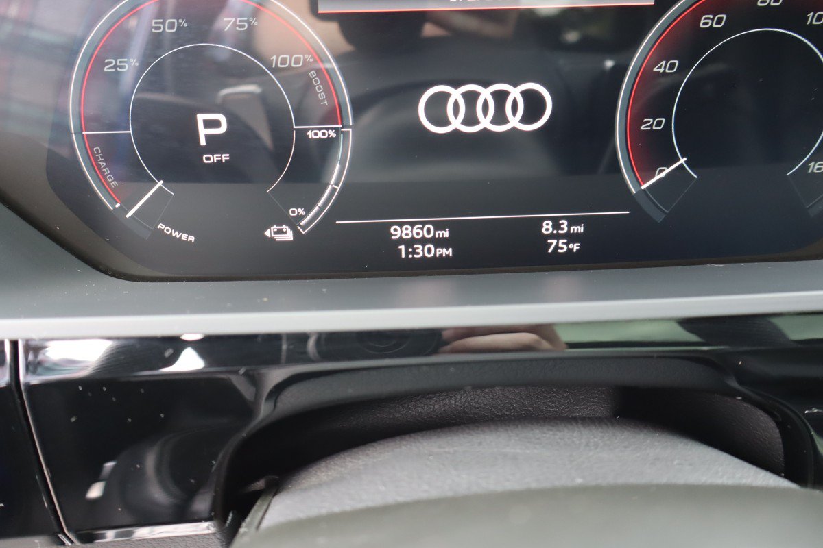 Used 2024 Audi SQ8 e-tron Premium Plus w/ Black Optic Package AWD/4WD image 10