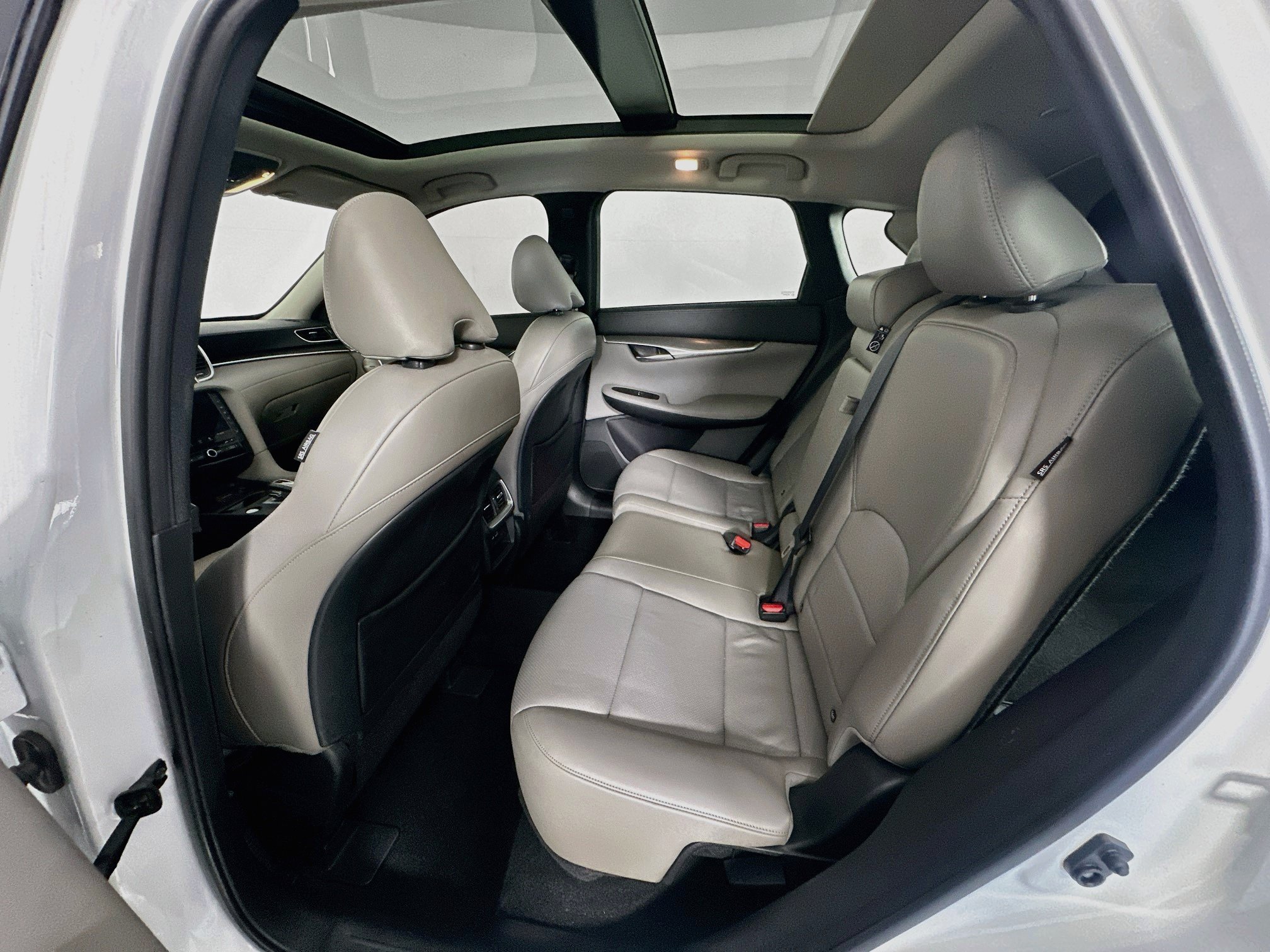 Used 2023 INFINITI QX50 Luxe FWD image 26