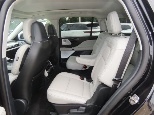 Used 2026 Lincoln Aviator Reserve AWD/4WD image 19