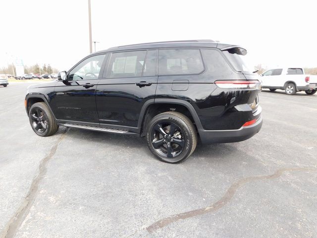 Used 2024 Jeep Grand Cherokee L Laredo RWD image 5