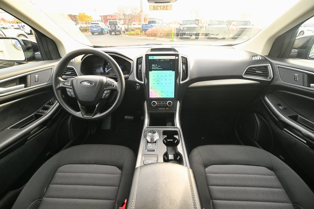 New 2024 Ford Edge SE w/ Black Appearance Package image 24