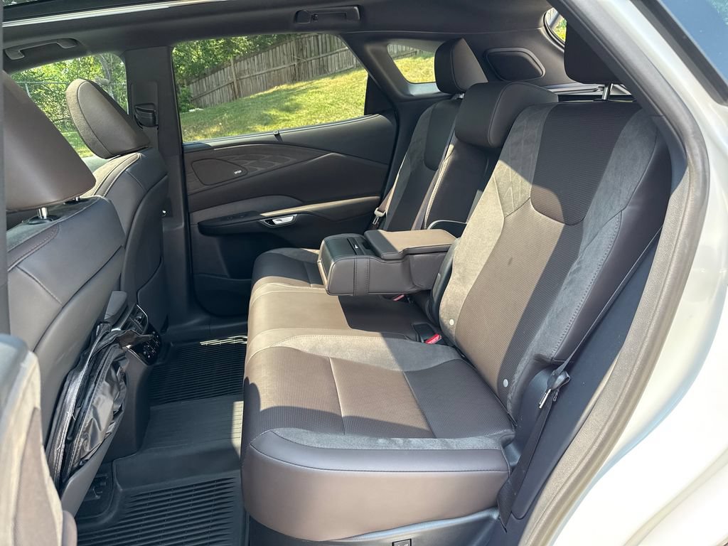 Used 2025 Lexus RX 450h AWD w/ Convenience Package image 27
