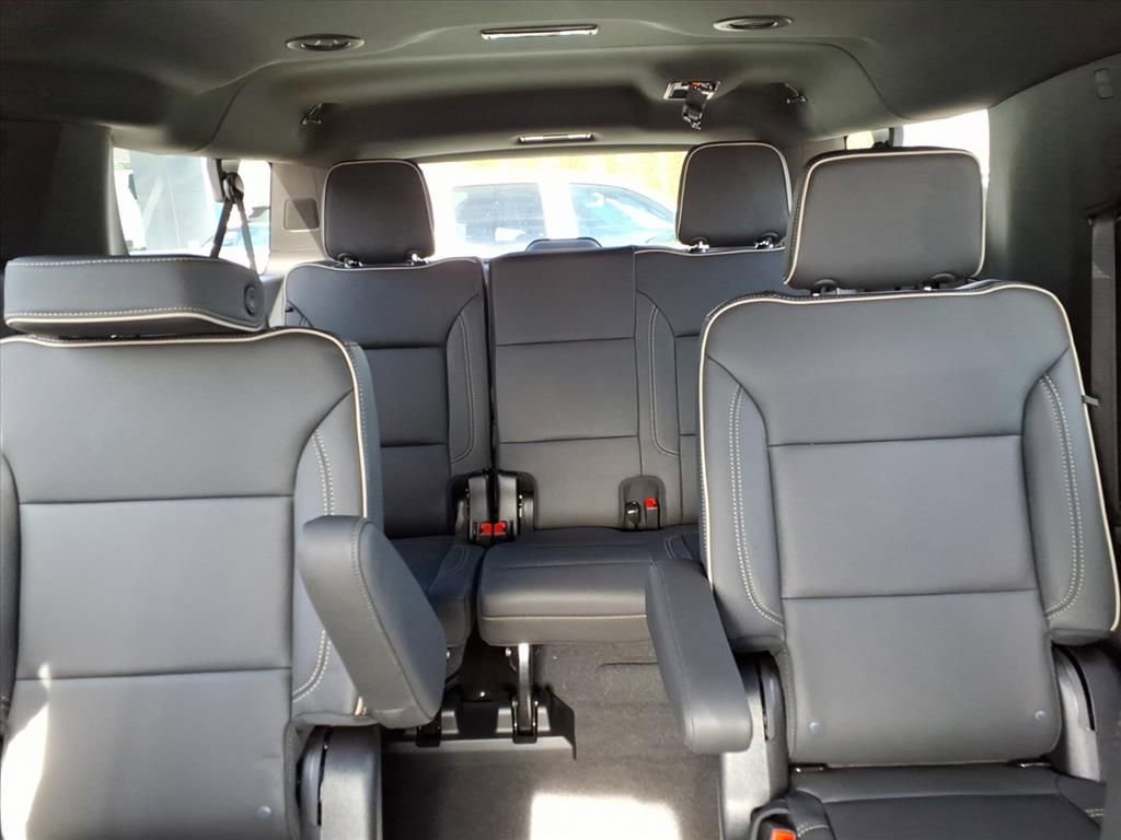 New 2026 Chevrolet Suburban Premier image 12