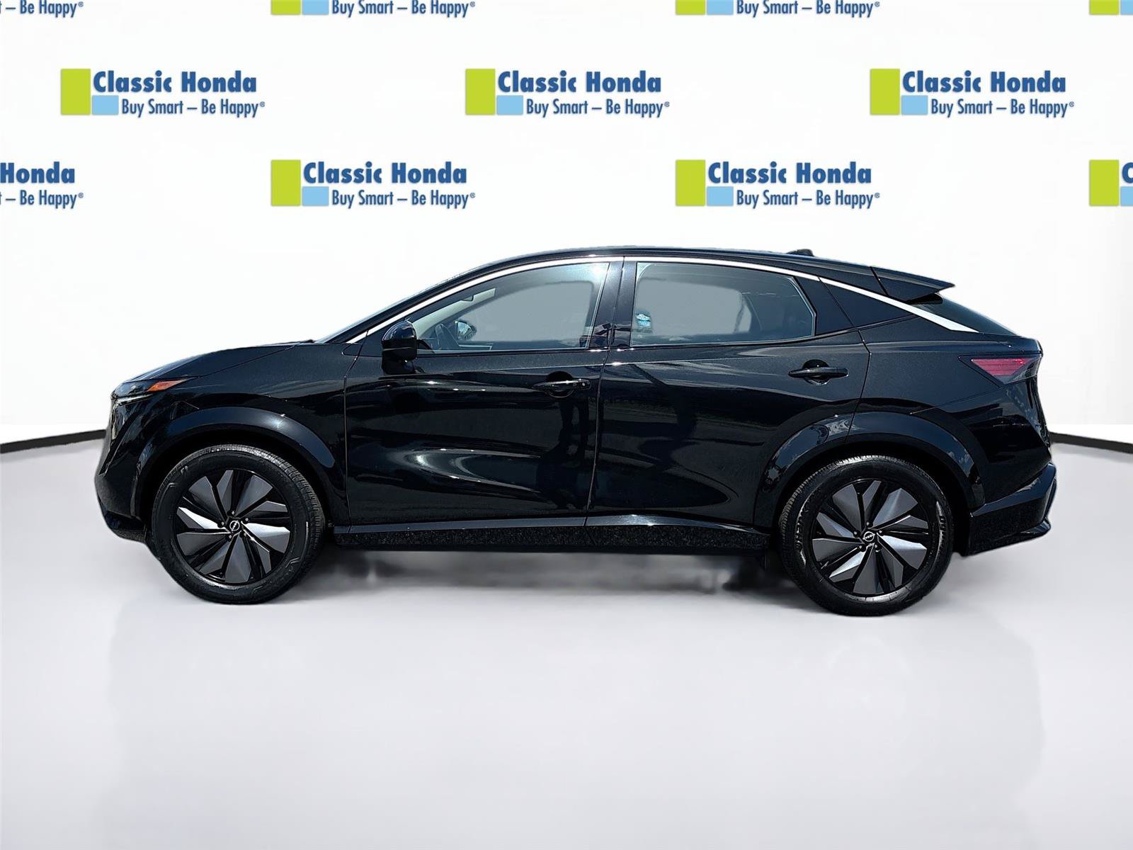 Used 2023 Nissan Ariya FWD image 4