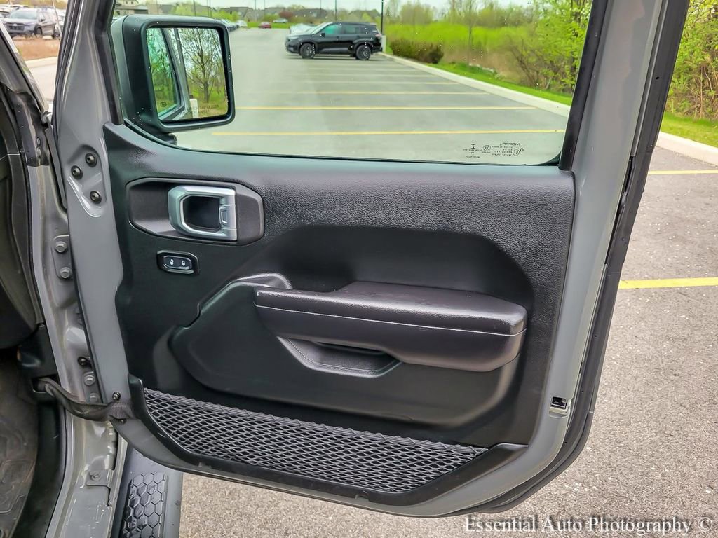 Used 2020 Jeep Wrangler Sport AWD/4WD image 26