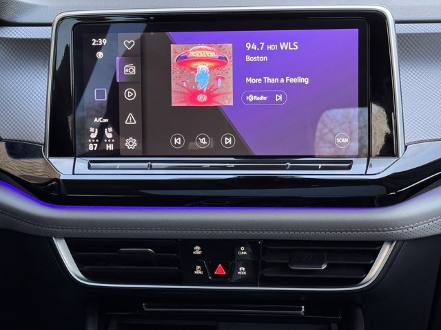 Used 2024 Volkswagen Atlas Peak Edition SE image 22