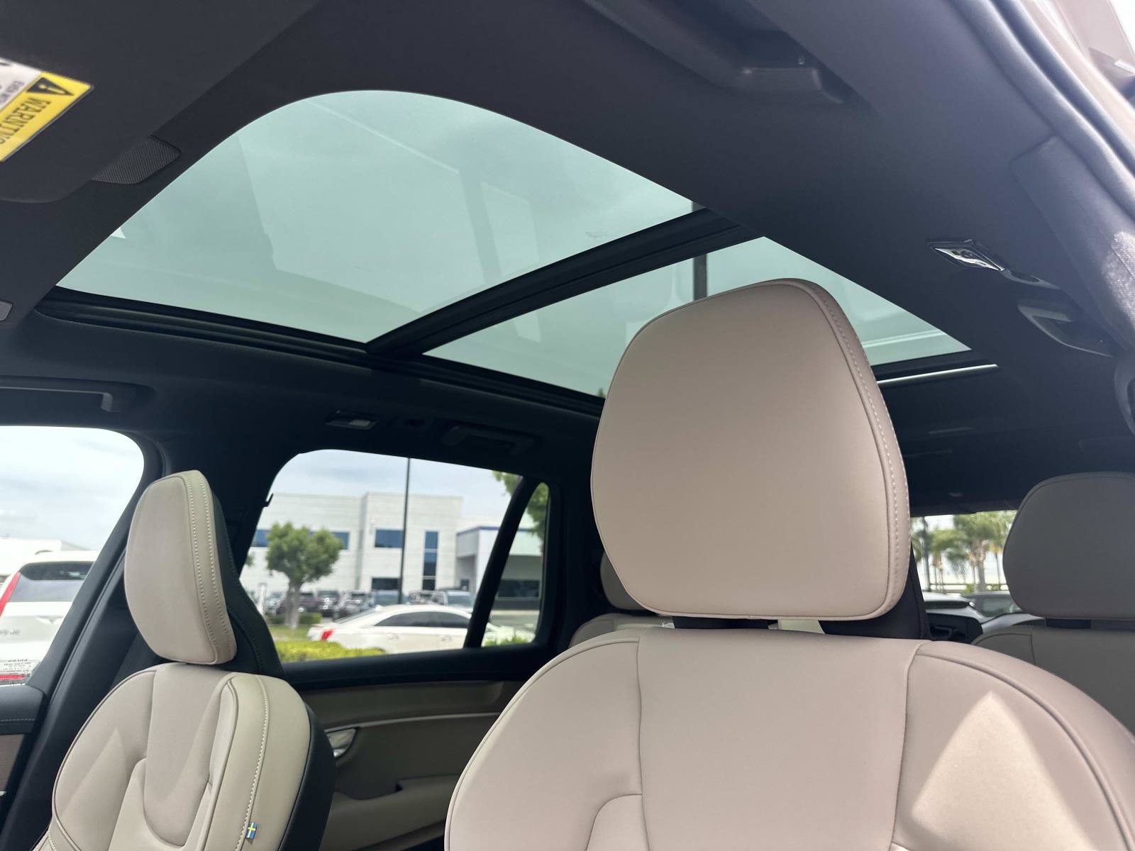 New 2026 Volvo XC90 T8 Plus w/ Protection Package Premier AWD/4WD image 25