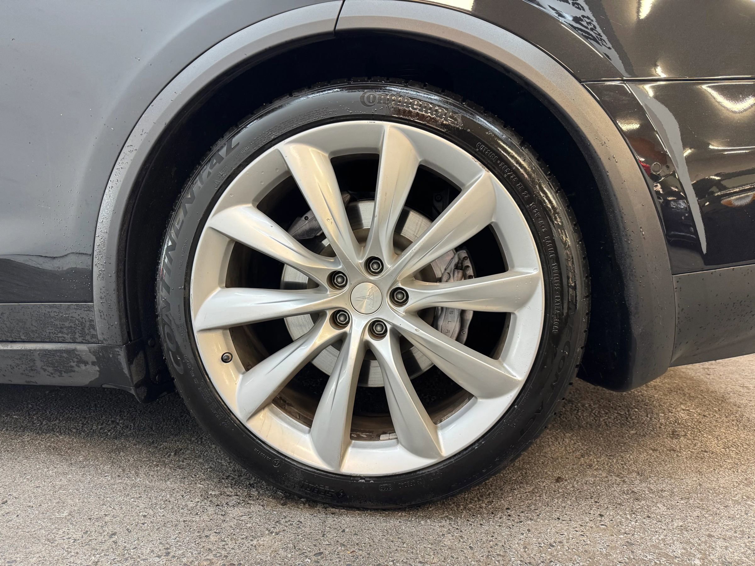 Used 2016 Tesla Model X 90D image 2