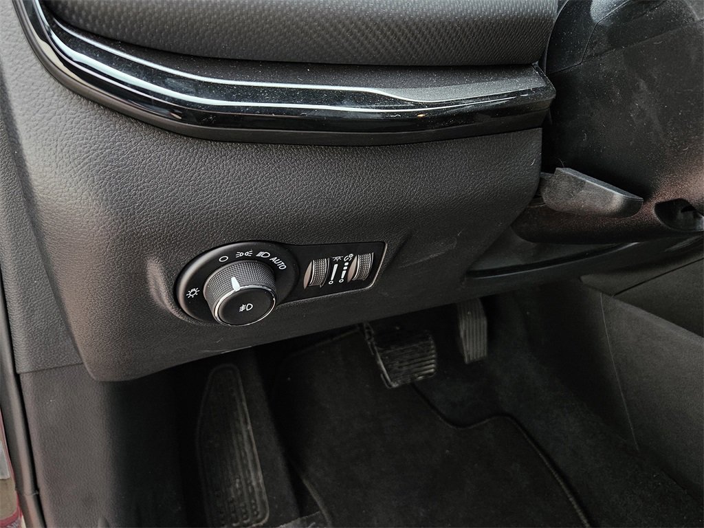 New 2026 Jeep Compass Latitude image 14