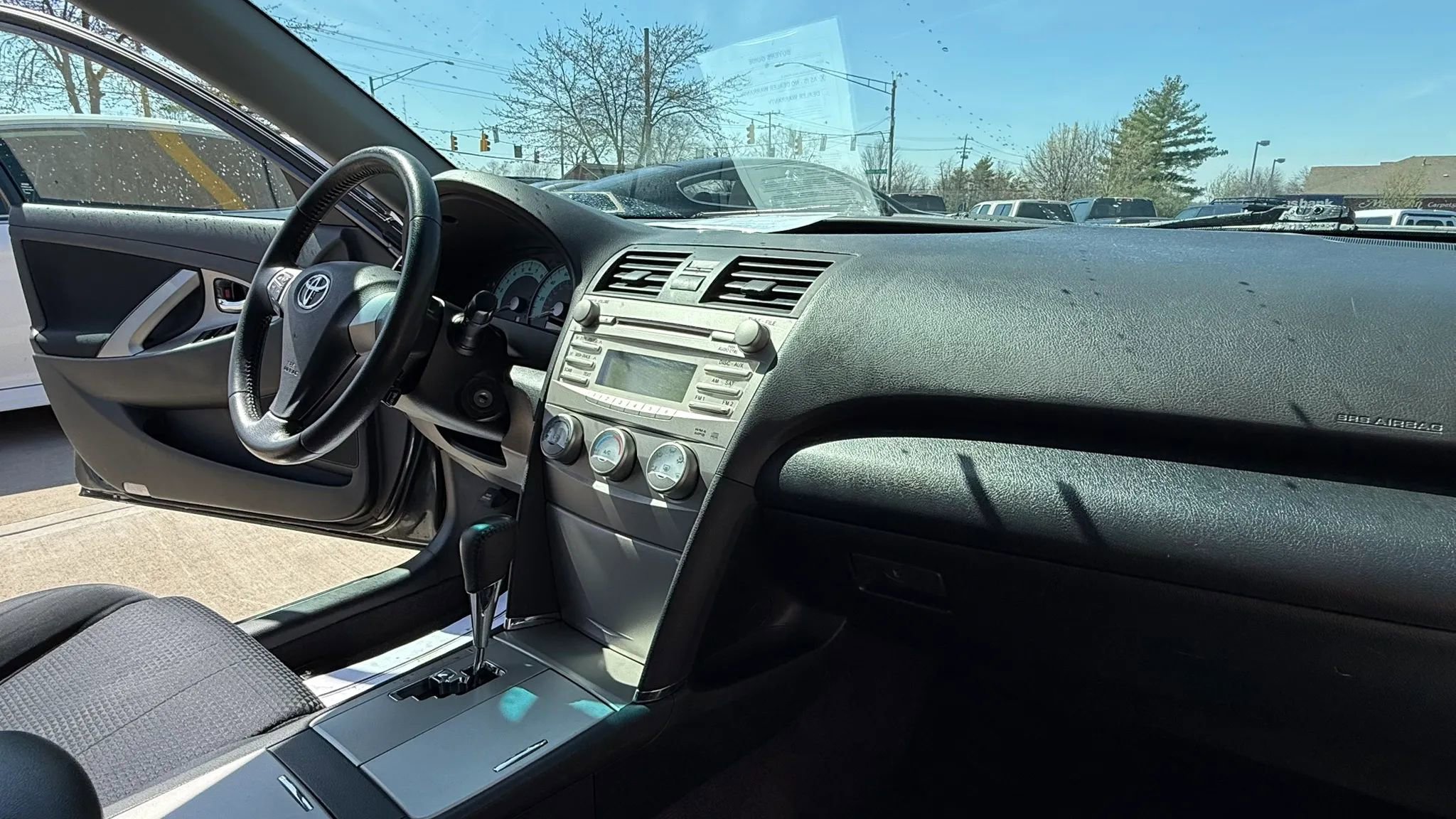 Used 2011 Toyota Camry SE w/ SE Extra-Value Pkg #1 FWD image 13