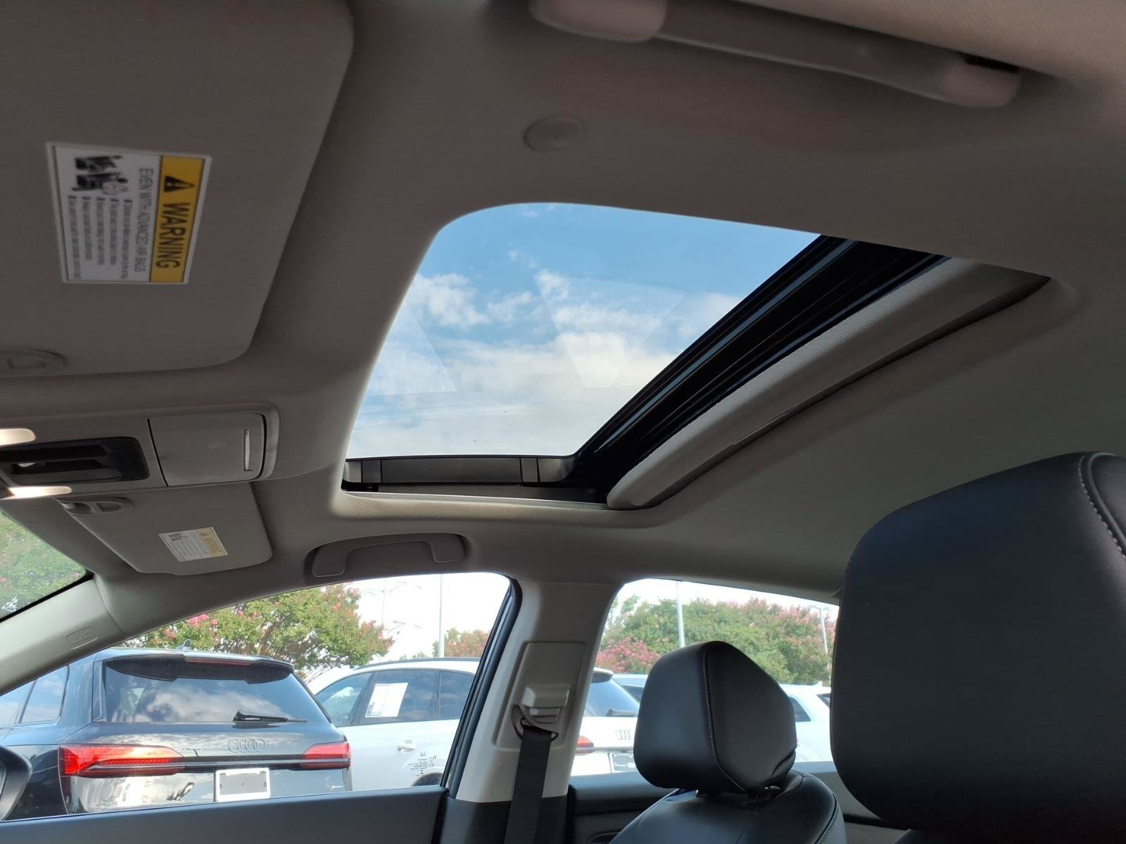 Used 2023 Honda Accord Touring image 11