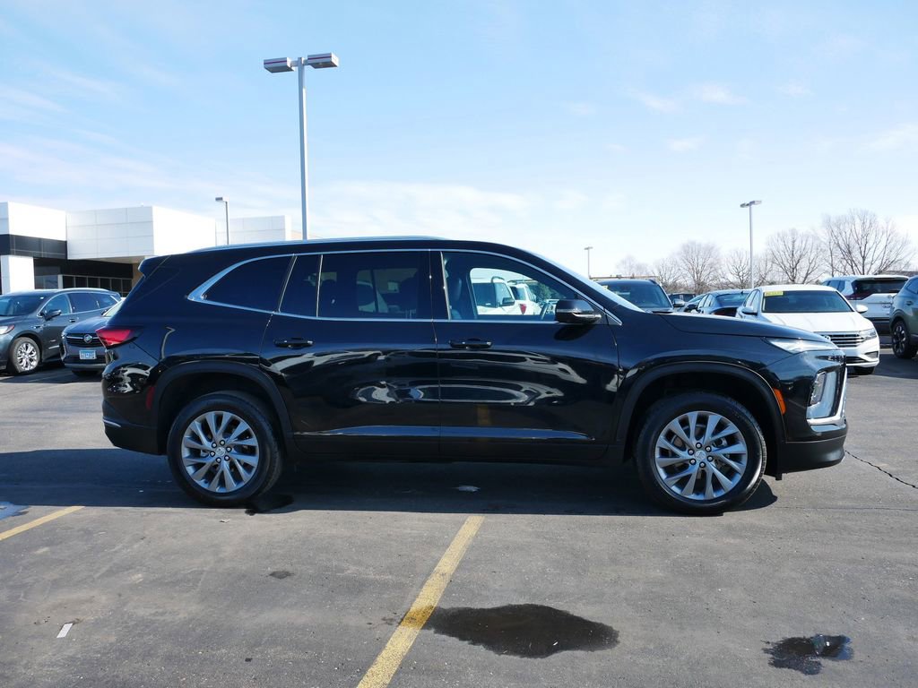 Used 2025 Buick Enclave Preferred AWD/4WD image 11