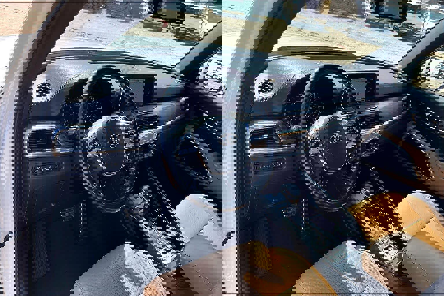 Used 2020 Kia Telluride SX w/ Towing Package image 17